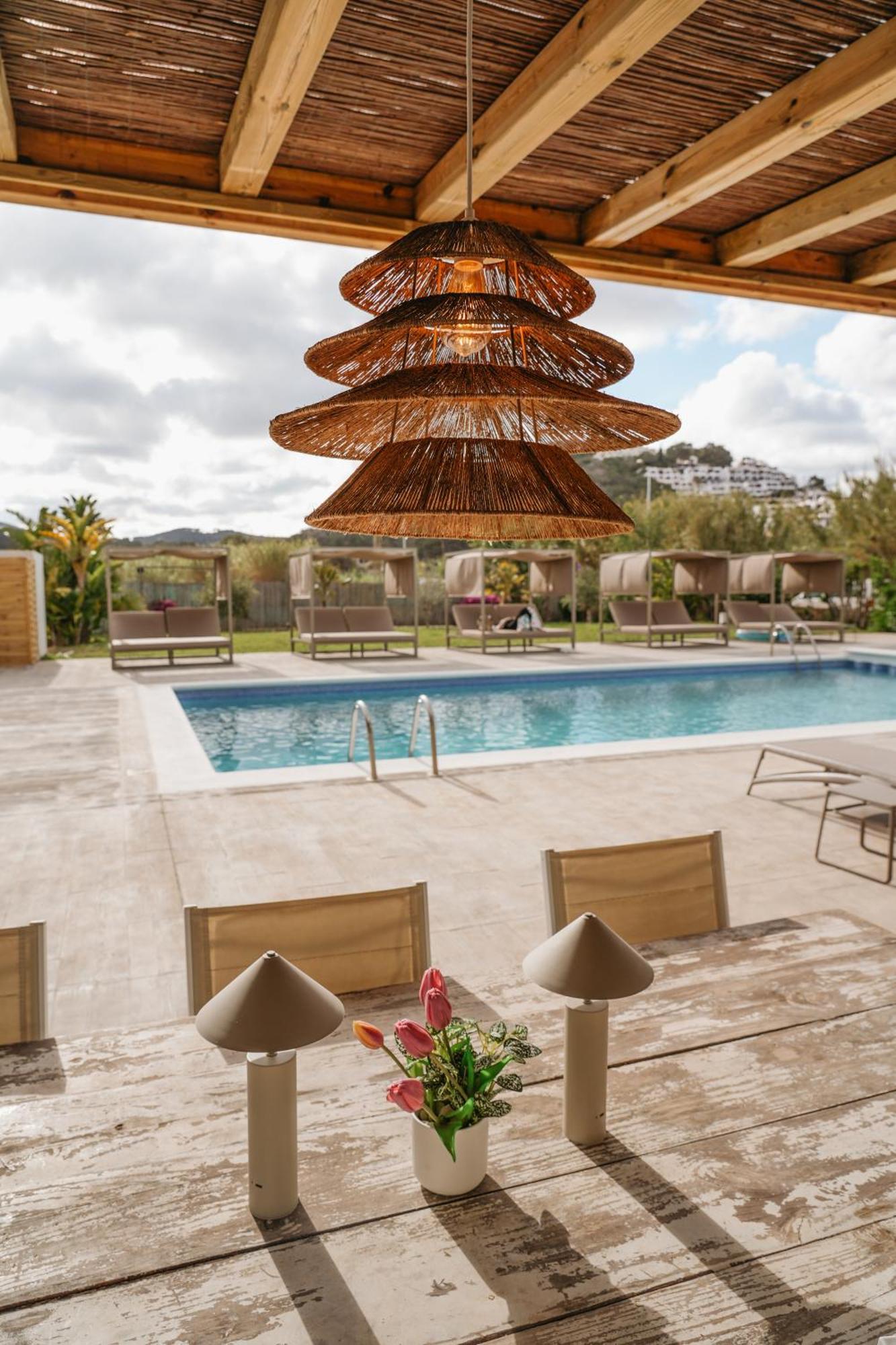 Apartamentos Ses Veles Cala Llonga  Extérieur photo