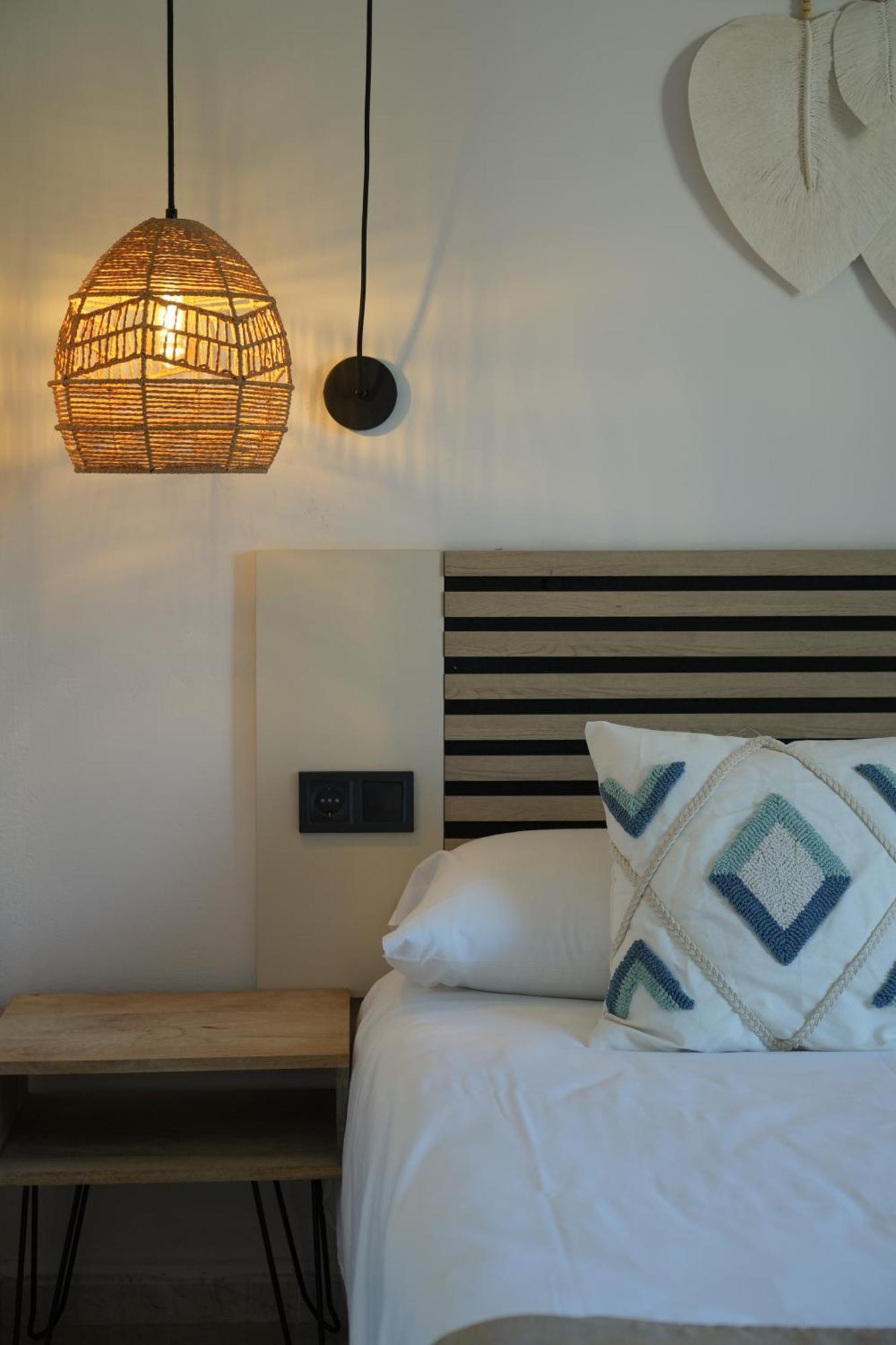 Apartamentos Ses Veles Cala Llonga  Extérieur photo
