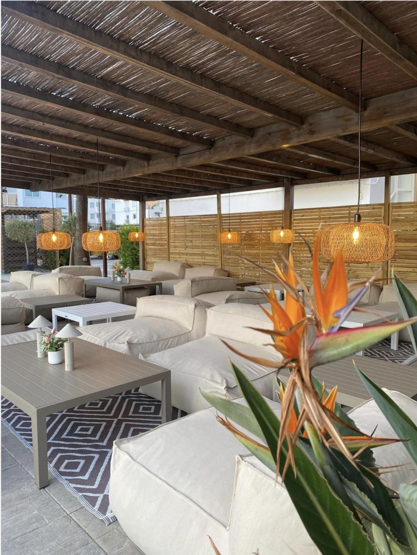 Apartamentos Ses Veles Cala Llonga  Extérieur photo